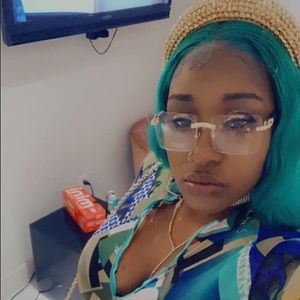 Meet your Posher, Cierra